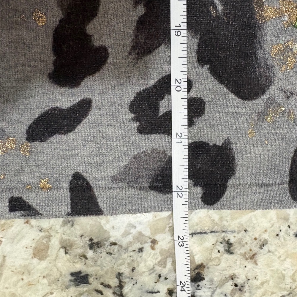 Alberto Makali Women's L Top Grey Leopard Sequin Floral Art to Wear‎ EUC - Picture 7 of 7